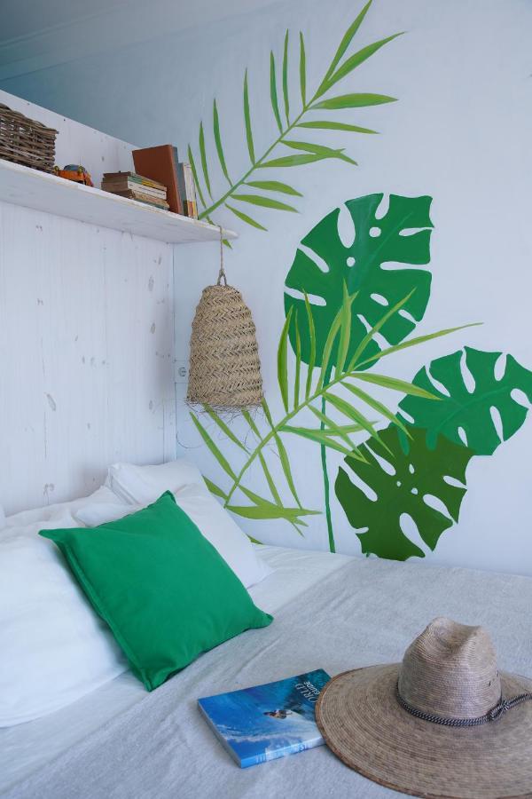 Хостел Chill In Ericeira Surf House Экстерьер фото
